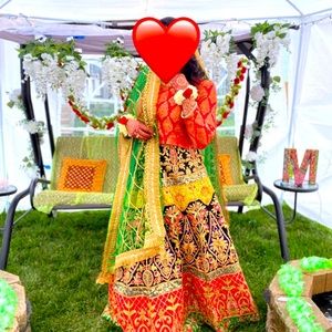 Pakistani/Indian Mehendi Lehenga